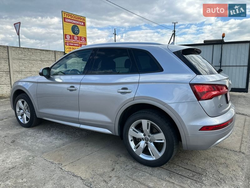 Внедорожник / Кроссовер Audi Q5 2018 в Владимире
