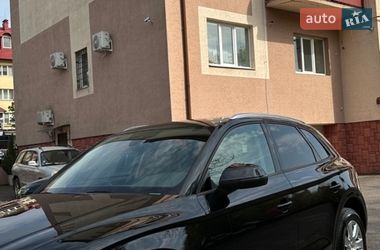 Позашляховик / Кросовер Audi Q5 2017 в Ужгороді