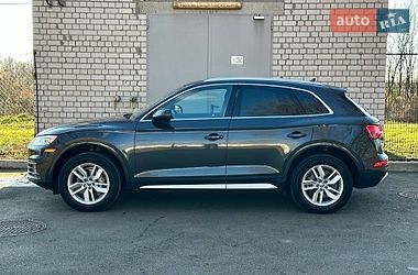 Позашляховик / Кросовер Audi Q5 2020 в Києві
