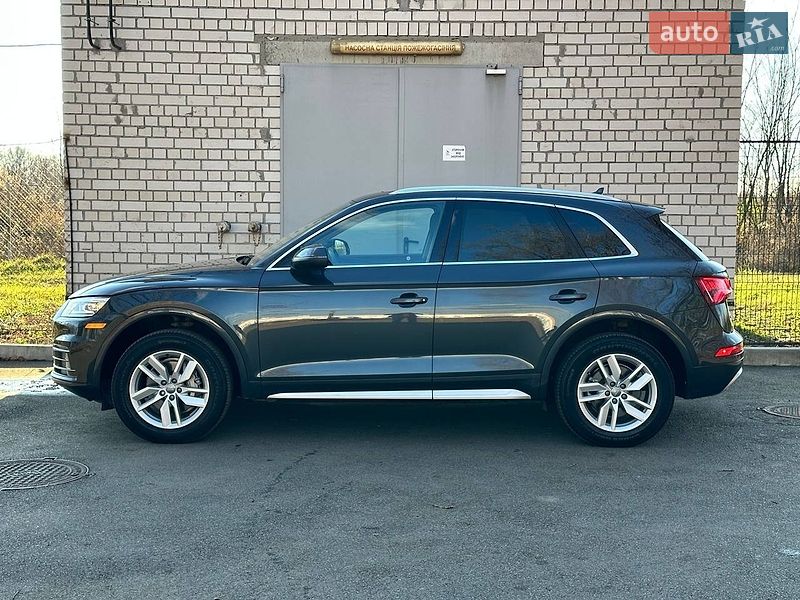 Позашляховик / Кросовер Audi Q5 2020 в Києві