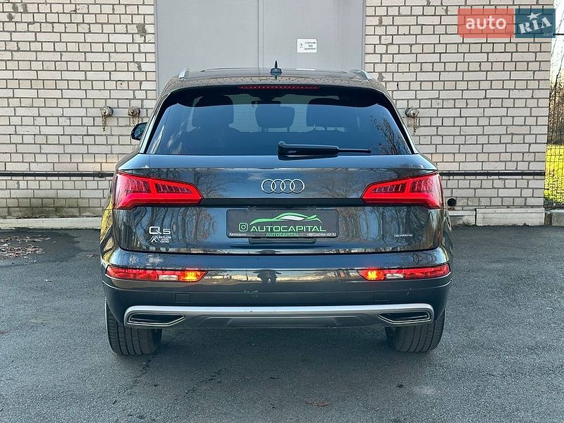 Позашляховик / Кросовер Audi Q5 2020 в Києві