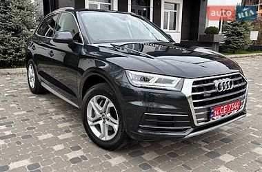 Внедорожник / Кроссовер Audi Q5 2018 в Вышгороде