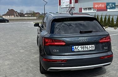 Внедорожник / Кроссовер Audi Q5 2016 в Луцке