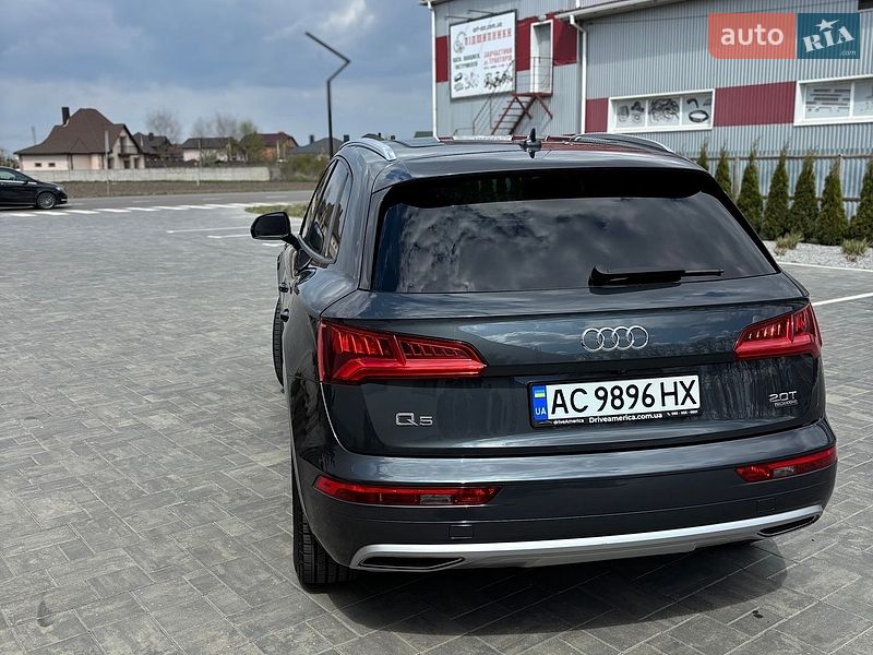 Внедорожник / Кроссовер Audi Q5 2016 в Луцке