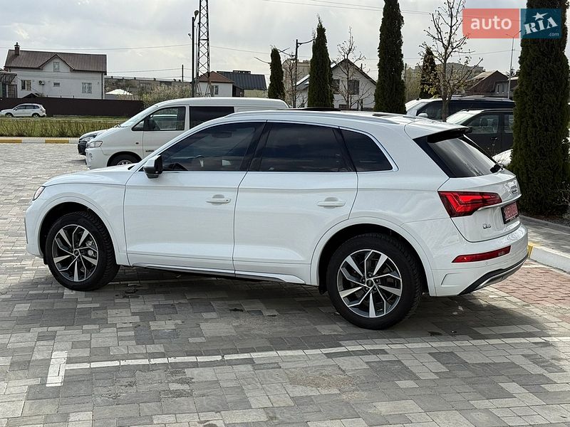 Позашляховик / Кросовер Audi Q5 2021 в Києві