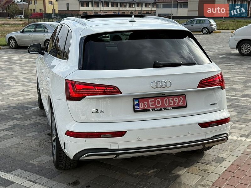 Позашляховик / Кросовер Audi Q5 2021 в Києві
