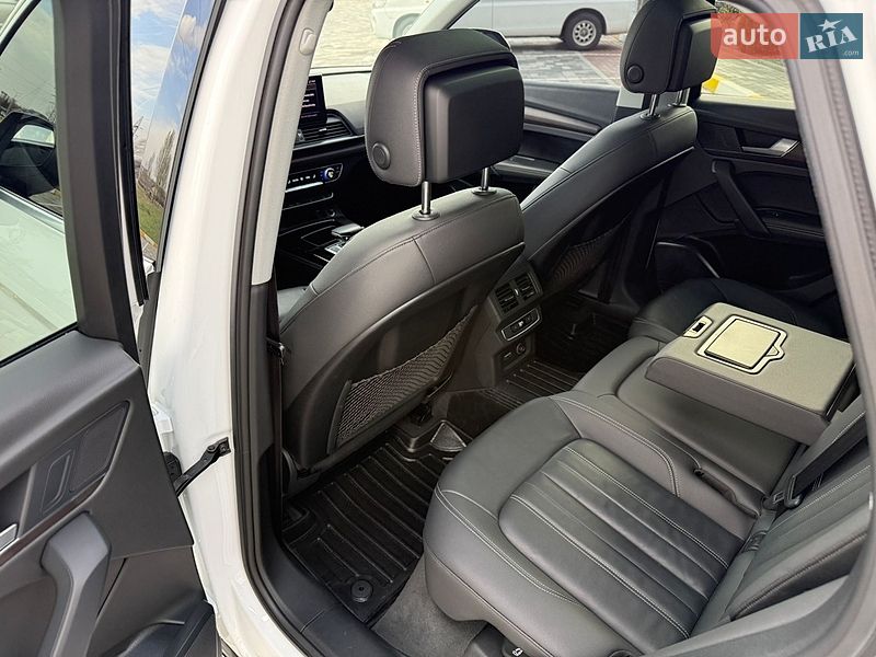 Позашляховик / Кросовер Audi Q5 2021 в Києві