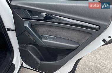 Внедорожник / Кроссовер Audi Q5 2017 в Харькове
