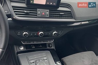 Внедорожник / Кроссовер Audi Q5 2017 в Харькове