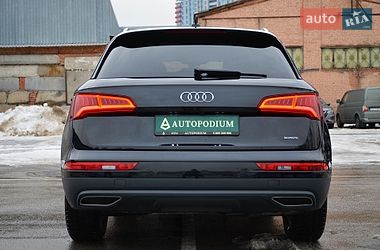 Позашляховик / Кросовер Audi Q5 2017 в Києві