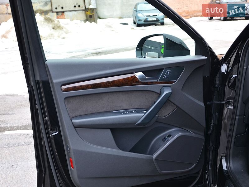 Позашляховик / Кросовер Audi Q5 2017 в Києві