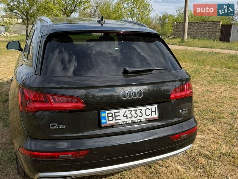 Позашляховик / Кросовер Audi Q5 2017 в Миколаєві