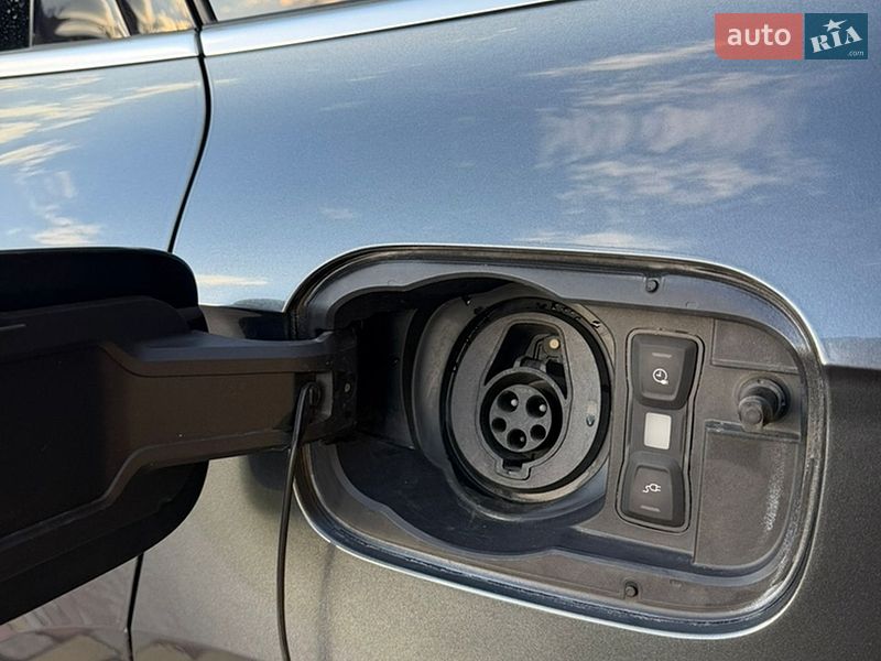 Внедорожник / Кроссовер Audi Q5 2022 в Львове