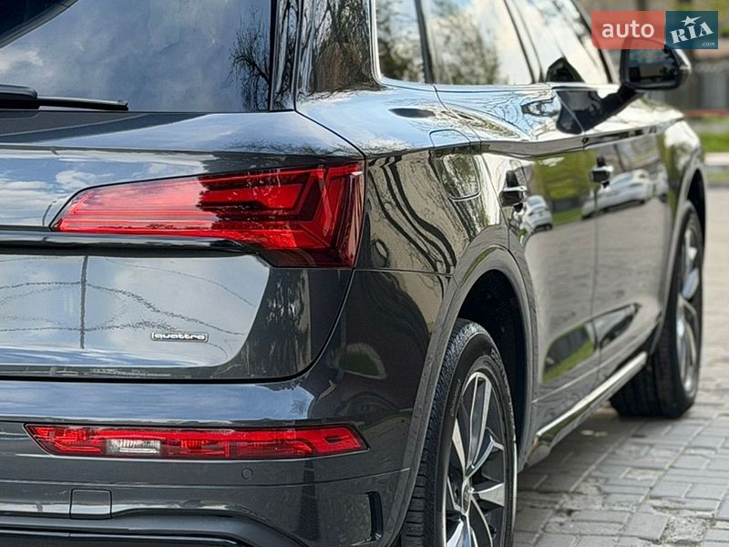 Позашляховик / Кросовер Audi Q5 2020 в Дніпрі