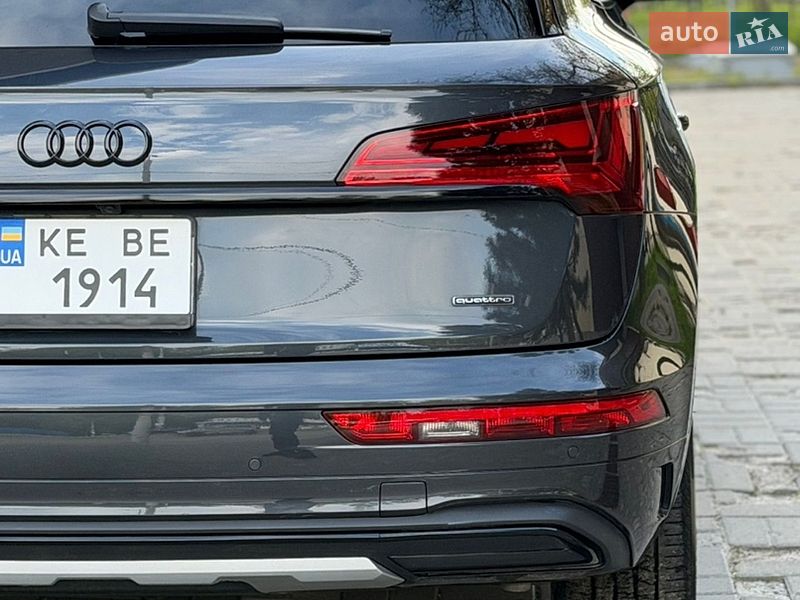 Позашляховик / Кросовер Audi Q5 2020 в Дніпрі