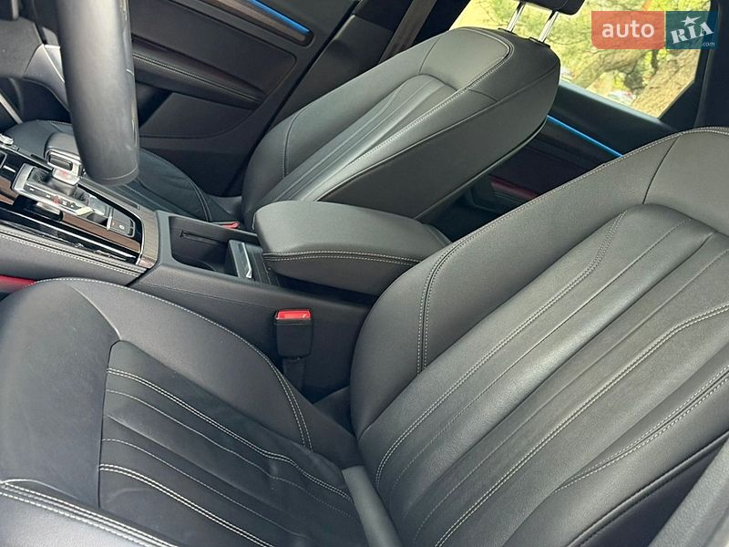 Внедорожник / Кроссовер Audi Q5 2020 в Днепре