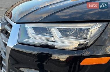 Позашляховик / Кросовер Audi Q5 2018 в Рівному