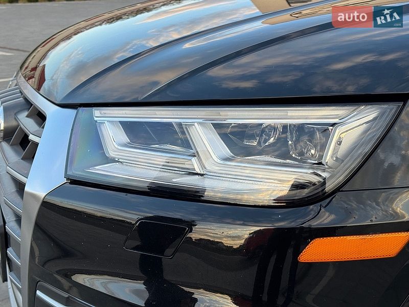 Позашляховик / Кросовер Audi Q5 2018 в Рівному