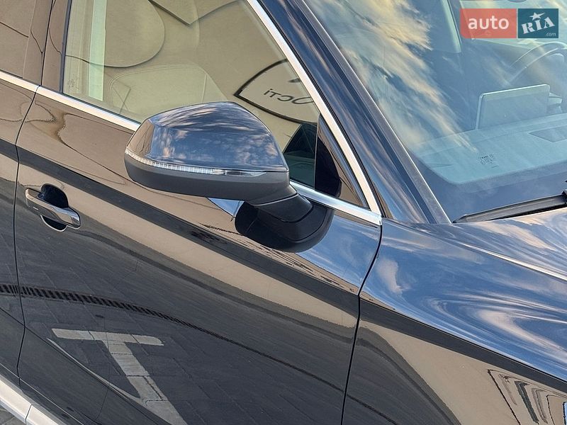 Позашляховик / Кросовер Audi Q5 2018 в Рівному