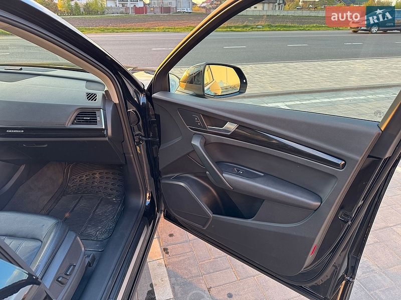 Позашляховик / Кросовер Audi Q5 2018 в Рівному
