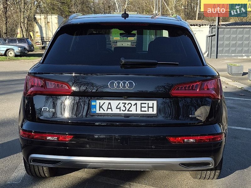 Внедорожник / Кроссовер Audi Q5 2020 в Киеве