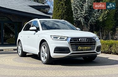 Позашляховик / Кросовер Audi Q5 2018 в Львові