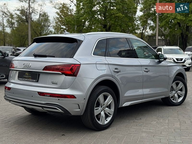 Внедорожник / Кроссовер Audi Q5 2021 в Днепре