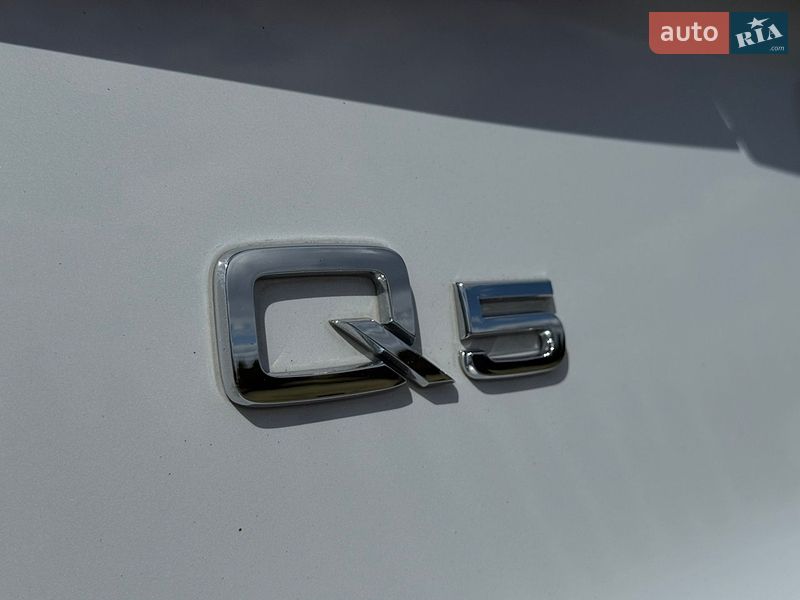 Внедорожник / Кроссовер Audi Q5 2011 в Львове