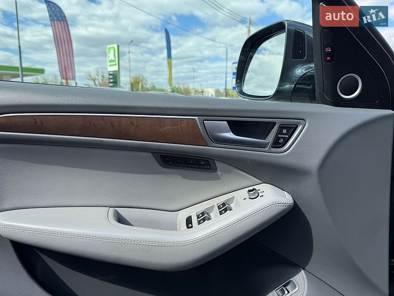 Позашляховик / Кросовер Audi Q5 2016 в Стрию