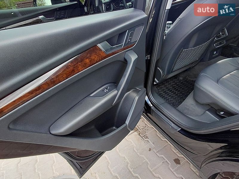 Внедорожник / Кроссовер Audi Q5 2018 в Кривом Роге