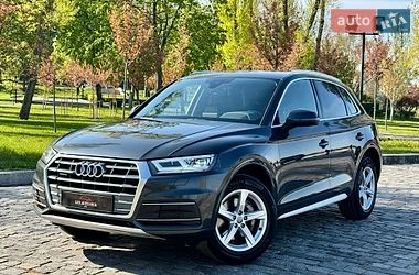 Внедорожник / Кроссовер Audi Q5 2020 в Киеве