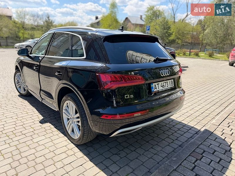 Позашляховик / Кросовер Audi Q5 2017 в Івано-Франківську