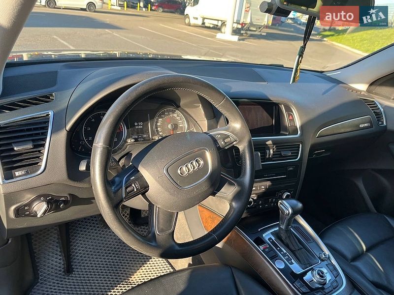Внедорожник / Кроссовер Audi Q5 2016 в Львове