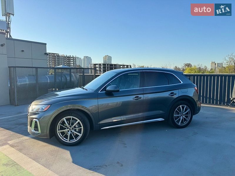 Внедорожник / Кроссовер Audi Q5 2022 в Киеве