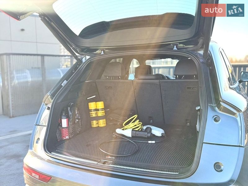 Внедорожник / Кроссовер Audi Q5 2022 в Киеве