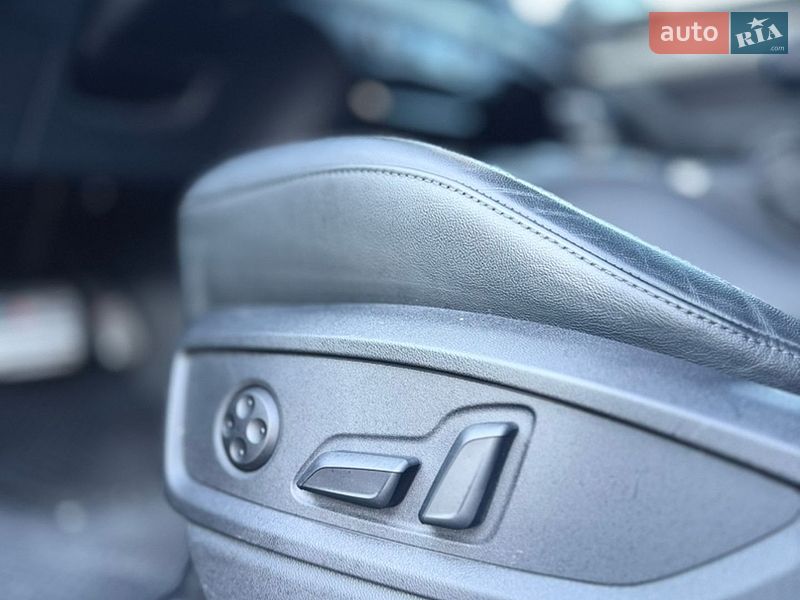 Внедорожник / Кроссовер Audi Q5 2022 в Киеве