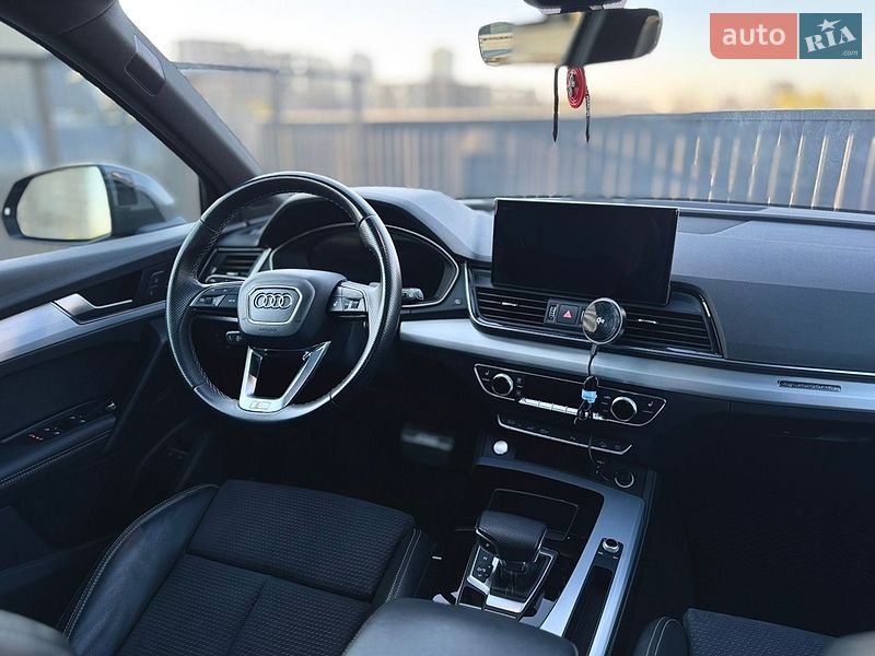 Внедорожник / Кроссовер Audi Q5 2022 в Киеве
