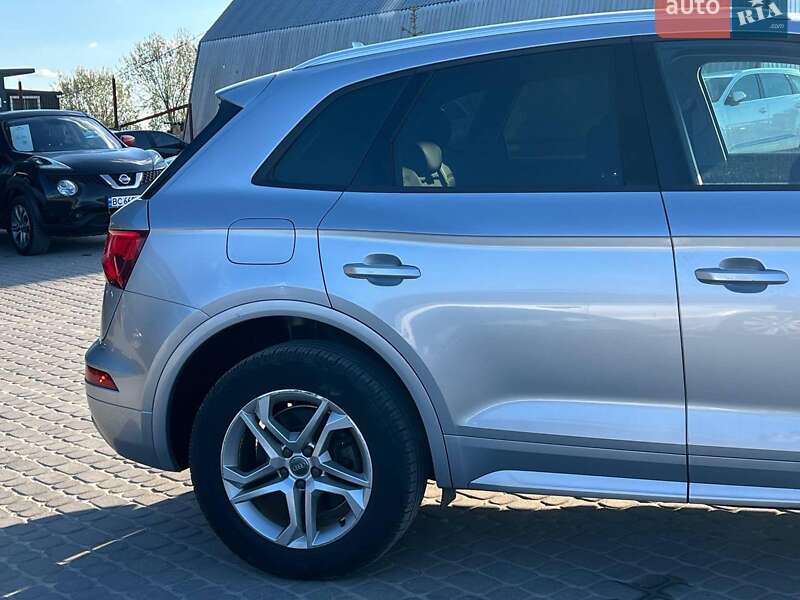 Внедорожник / Кроссовер Audi Q5 2017 в Львове