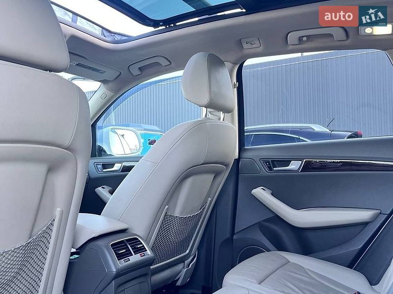 Внедорожник / Кроссовер Audi Q5 2011 в Каменец-Подольском