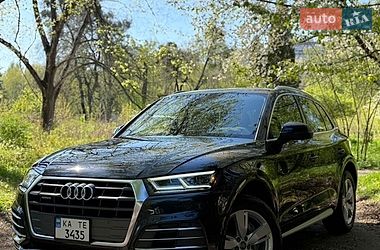 Позашляховик / Кросовер Audi Q5 2019 в Києві