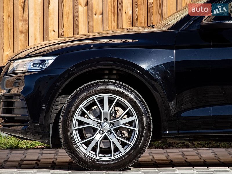 Внедорожник / Кроссовер Audi Q5 2017 в Львове