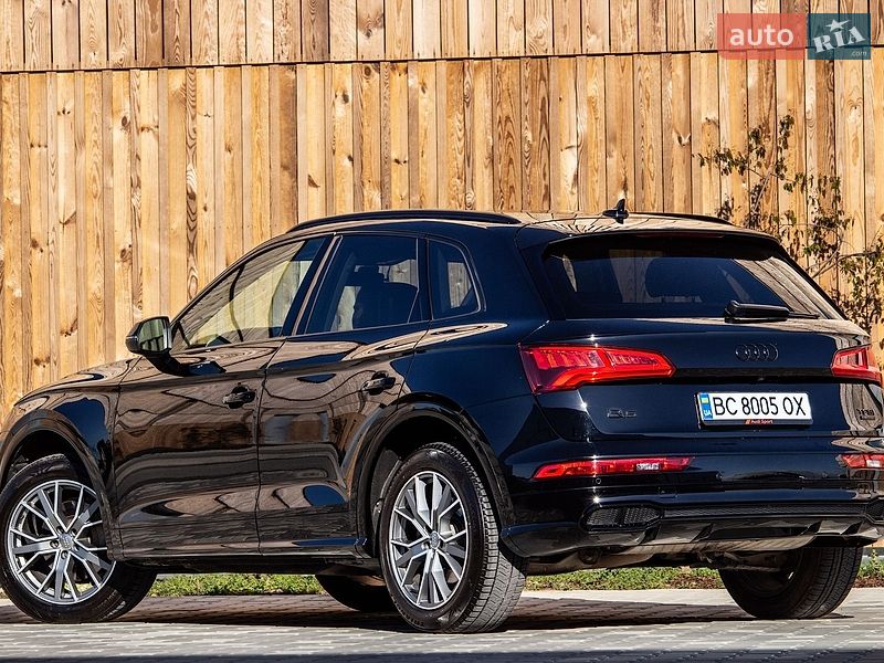 Внедорожник / Кроссовер Audi Q5 2017 в Львове