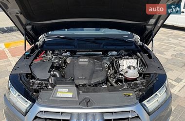 Внедорожник / Кроссовер Audi Q5 2018 в Киеве