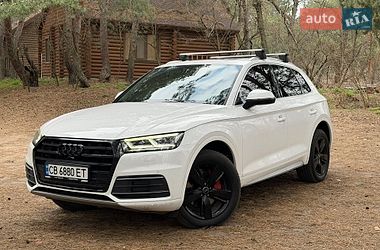 Внедорожник / Кроссовер Audi Q5 2017 в Ровно