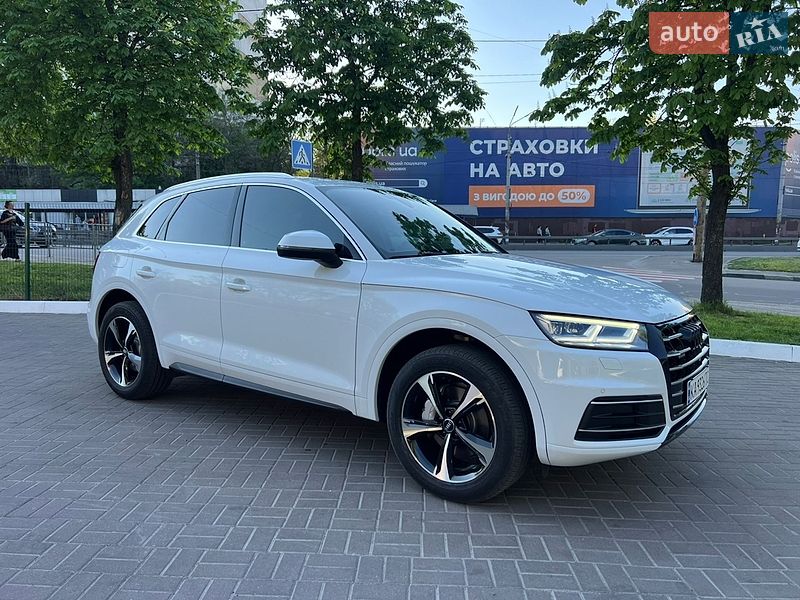 Позашляховик / Кросовер Audi Q5 2020 в Києві