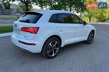 Позашляховик / Кросовер Audi Q5 2020 в Києві
