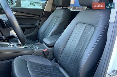 Позашляховик / Кросовер Audi Q5 2020 в Києві