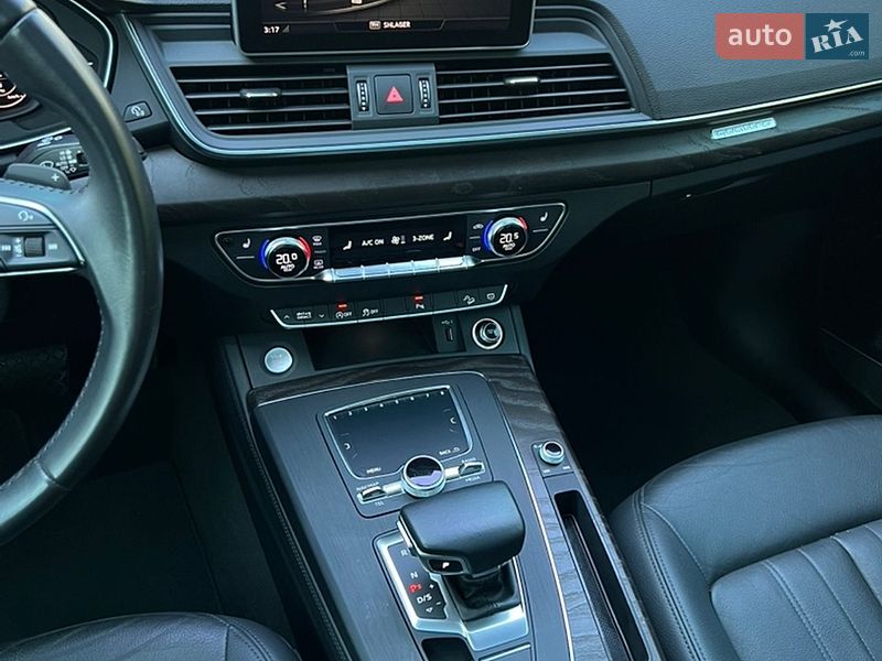 Позашляховик / Кросовер Audi Q5 2020 в Києві