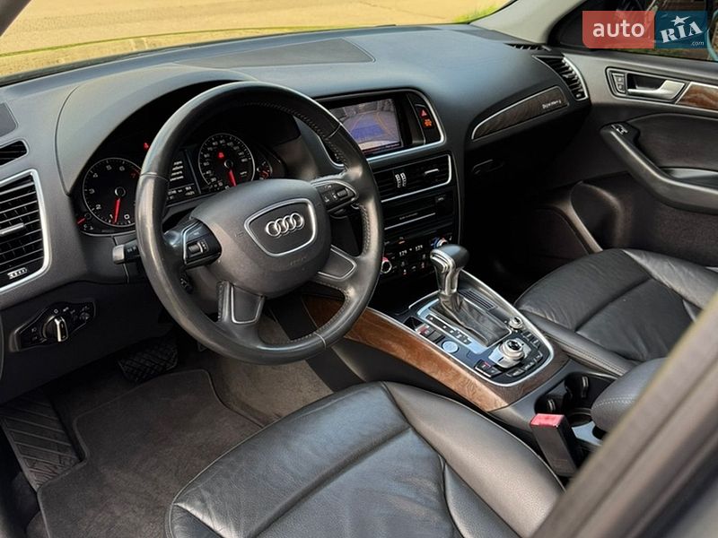 Внедорожник / Кроссовер Audi Q5 2015 в Стрые