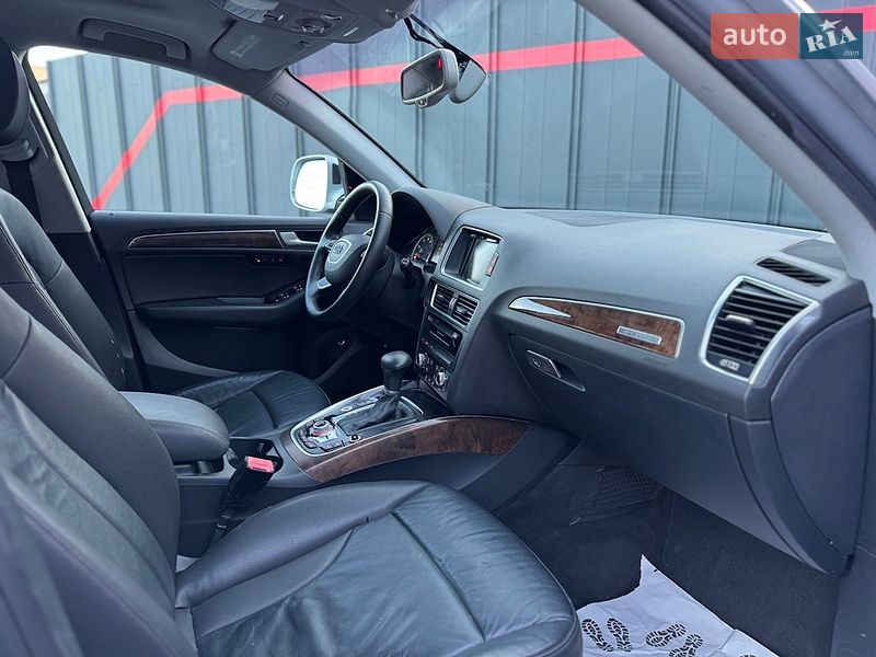 Внедорожник / Кроссовер Audi Q5 2015 в Луцке